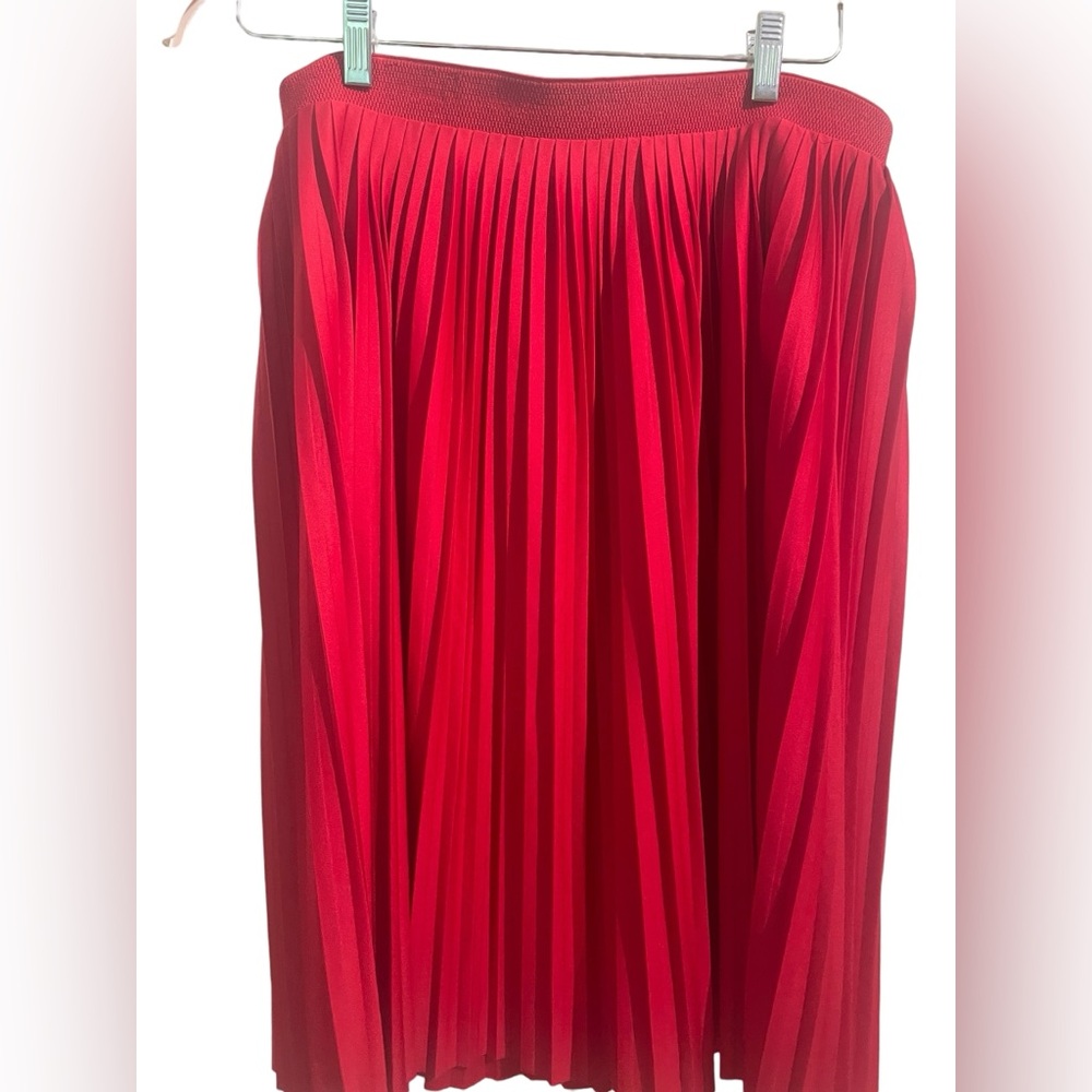 H&M Red A-Line Pleated Cocktail Skirt